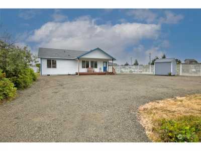 Home For Sale in Ocean Shores, Washington