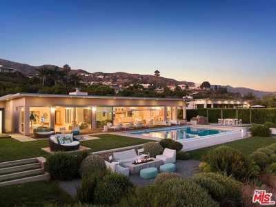 Home For Sale in Malibu, California