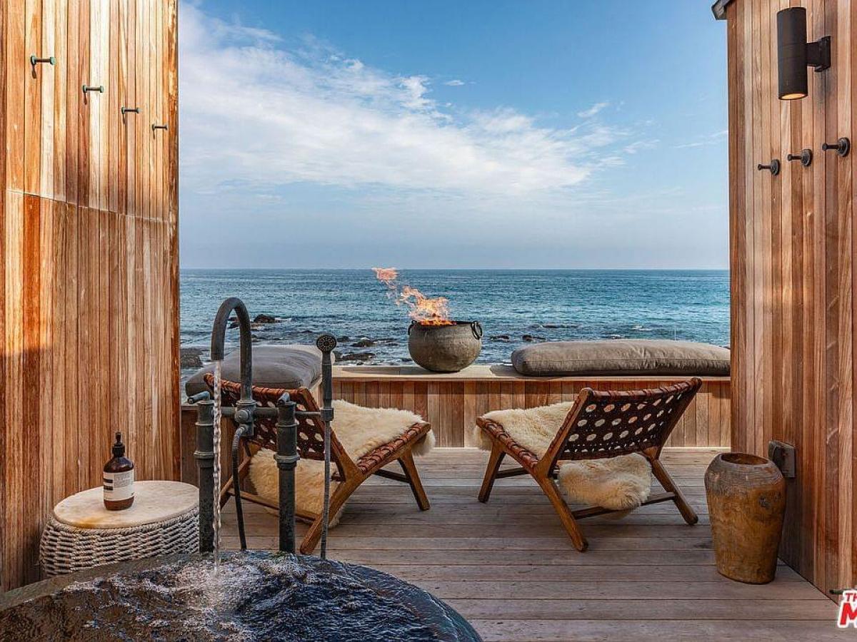 Picture of Home For Sale in Malibu, California, United States