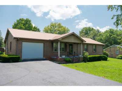 Home For Sale in Cookeville, Tennessee