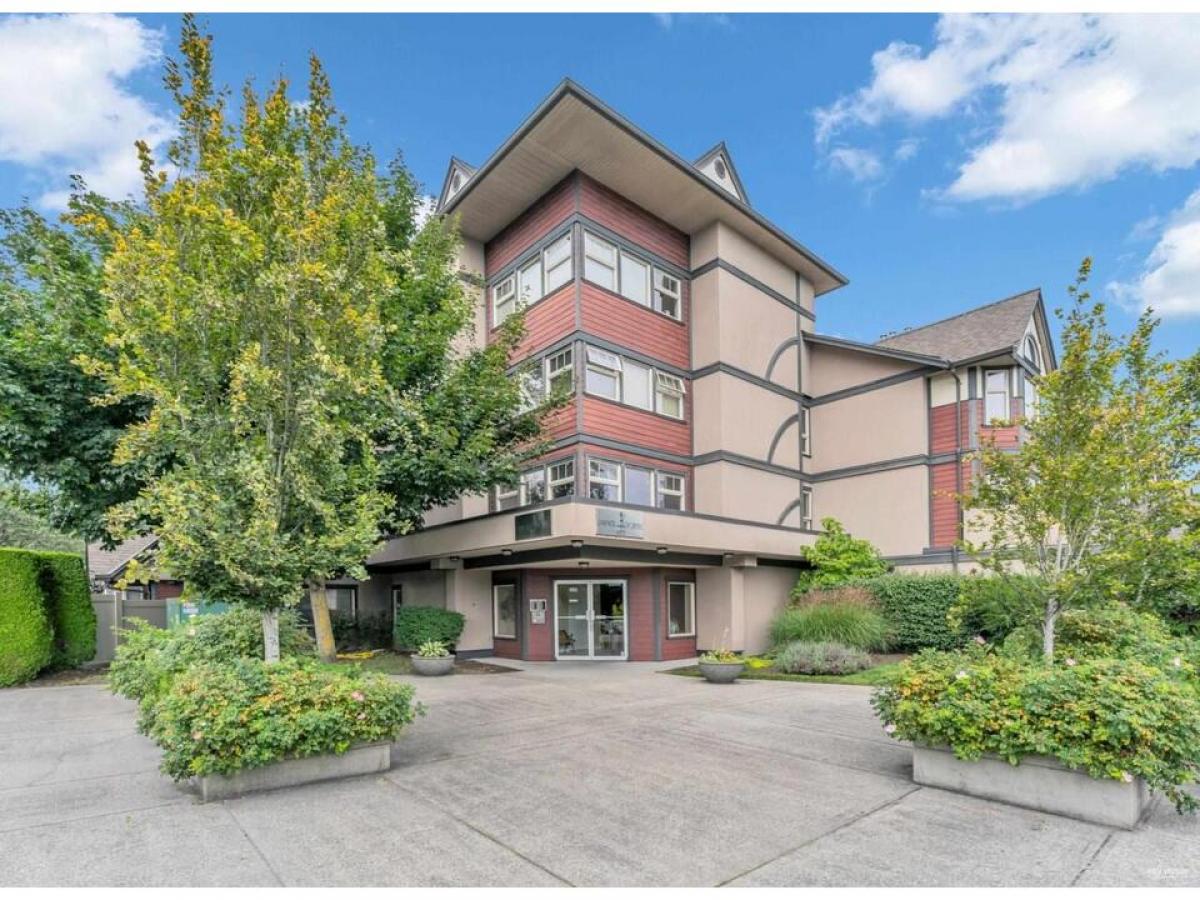 Picture of Condo For Sale in Delta, British Columbia, Canada