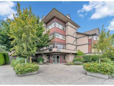 Condo For Sale in Delta, Canada