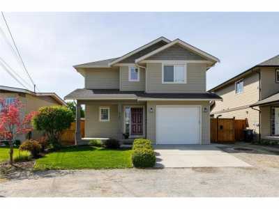 Home For Sale in Kelowna, Canada