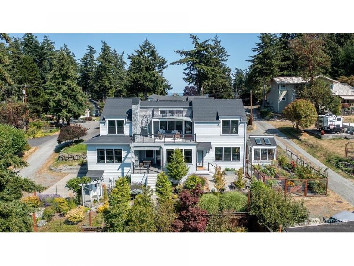 Picture of Home For Sale in Anacortes, Washington, United States