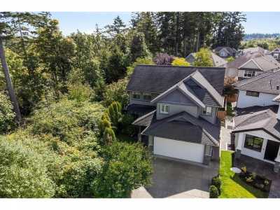 Home For Sale in Surrey, Canada