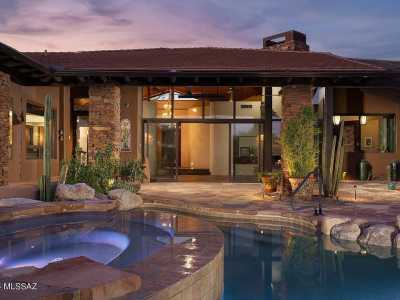 Home For Sale in Oro Valley, Arizona