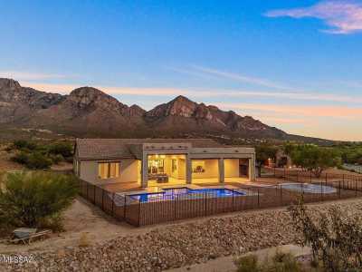 Home For Sale in Oro Valley, Arizona