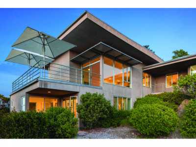 Home For Sale in Calabasas, California