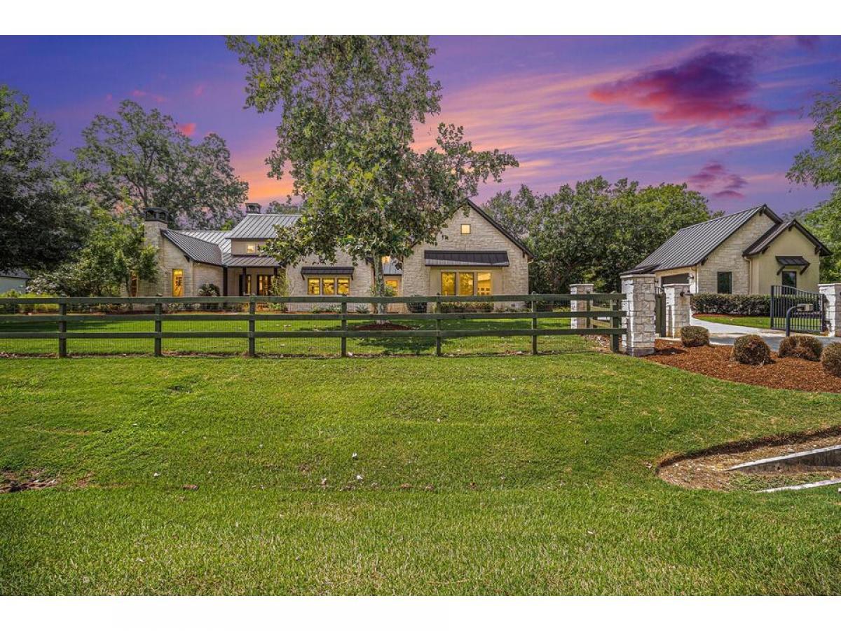 Picture of Home For Sale in Fulshear, Texas, United States