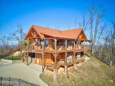 Home For Sale in Sevierville, Tennessee