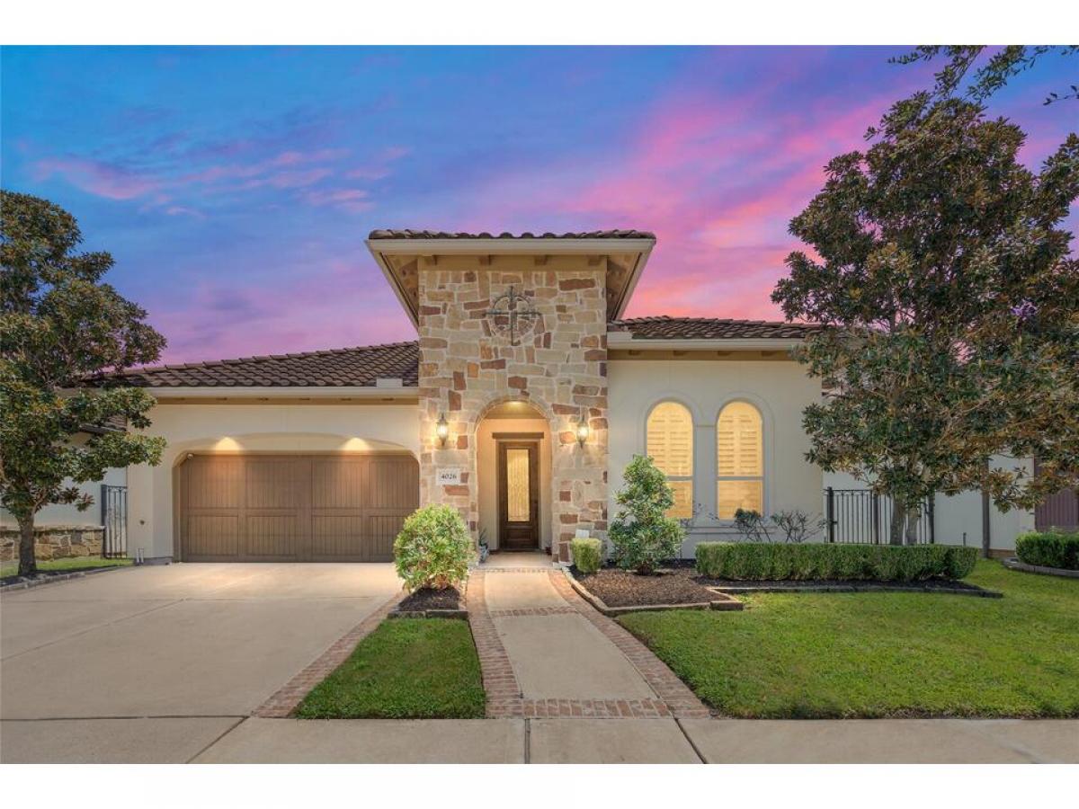 Picture of Home For Sale in Sugar Land, Texas, United States