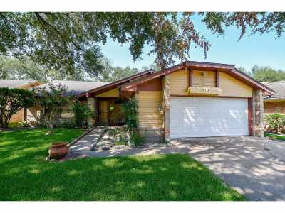 Home For Sale in Sugar Land, Texas