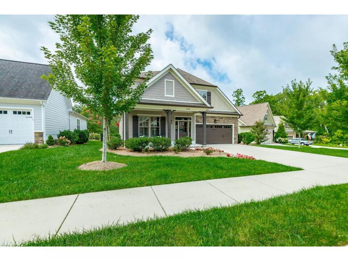 Picture of Home For Sale in Signal Mountain, Tennessee, United States