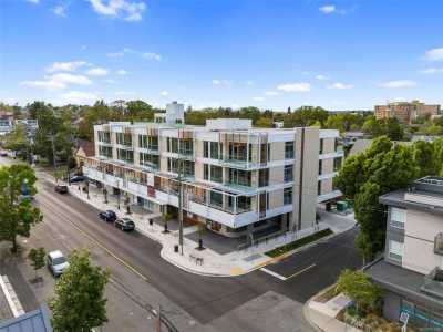 Condo For Sale in Victoria, Canada