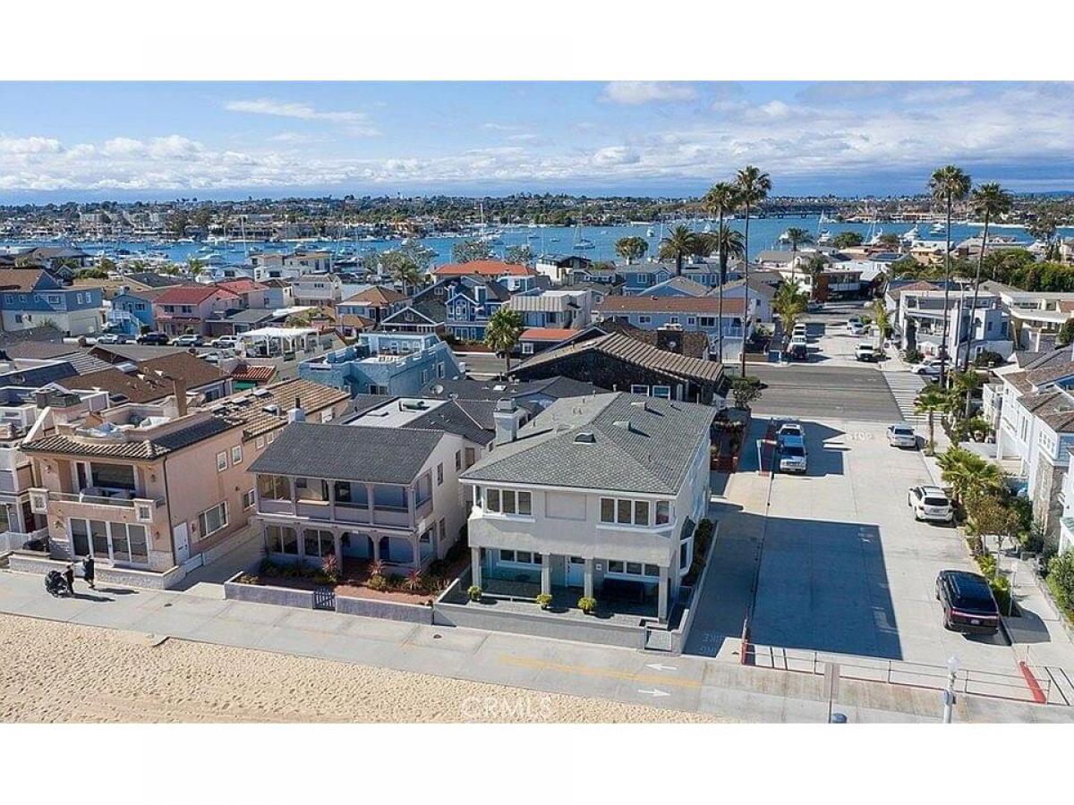 Picture of Home For Sale in Newport Beach, California, United States