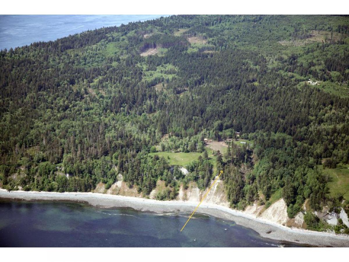 Picture of Residential Land For Sale in Quadra Island, British Columbia, Canada