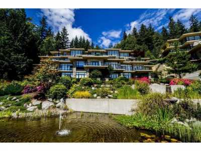 Condo For Sale in West Vancouver, Canada