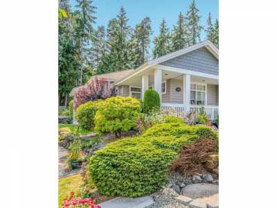 Home For Sale in Parksville, Canada