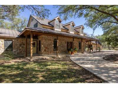 Home For Sale in Mico, Texas