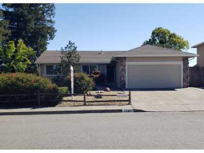 Home For Sale in Petaluma, California