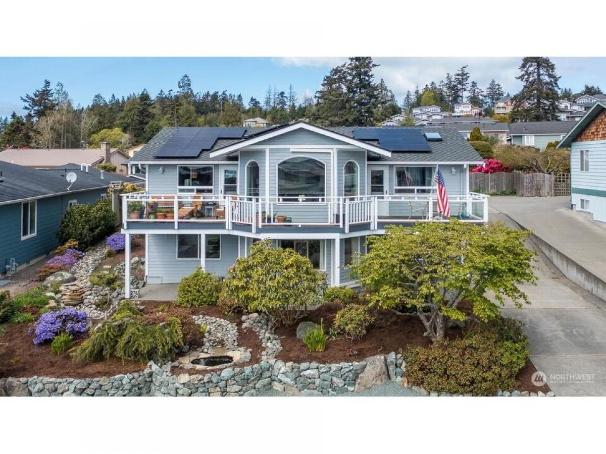 Picture of Home For Sale in Anacortes, Washington, United States