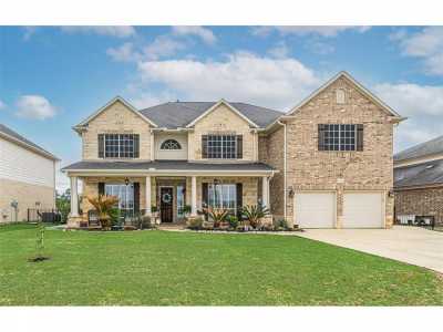 Home For Sale in Tomball, Texas