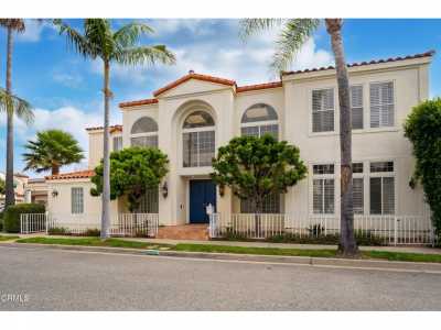 Home For Sale in Oxnard, California