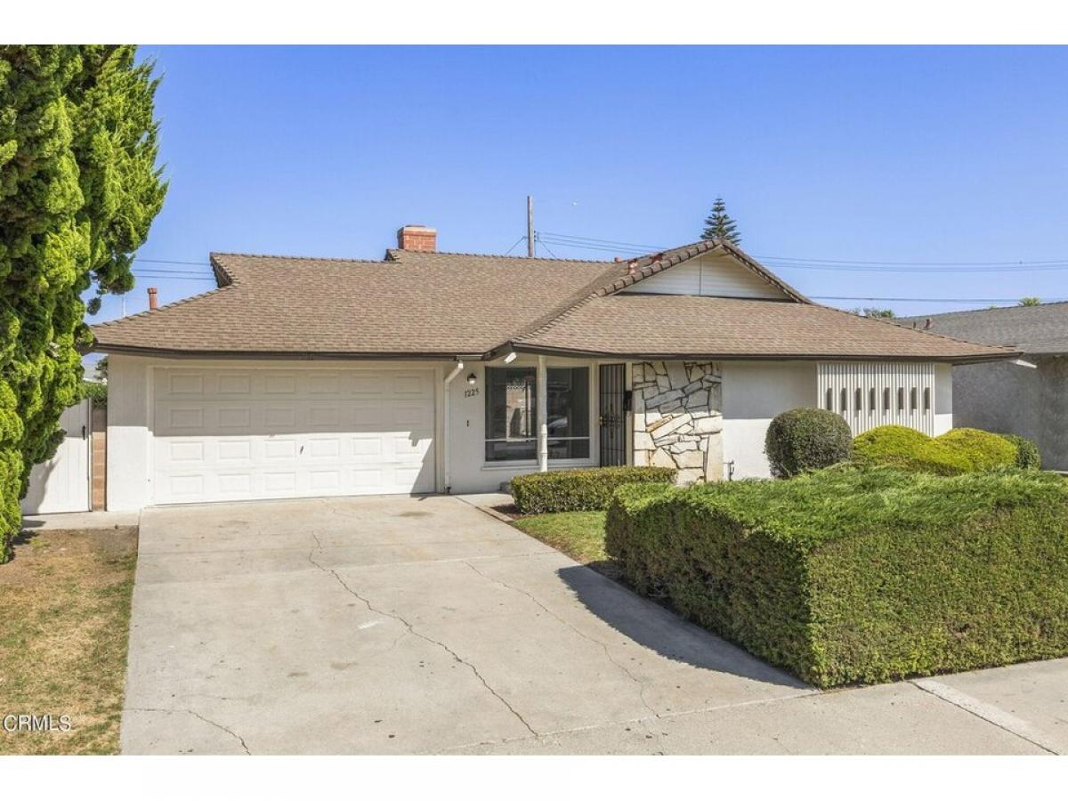 Picture of Home For Sale in Oxnard, California, United States