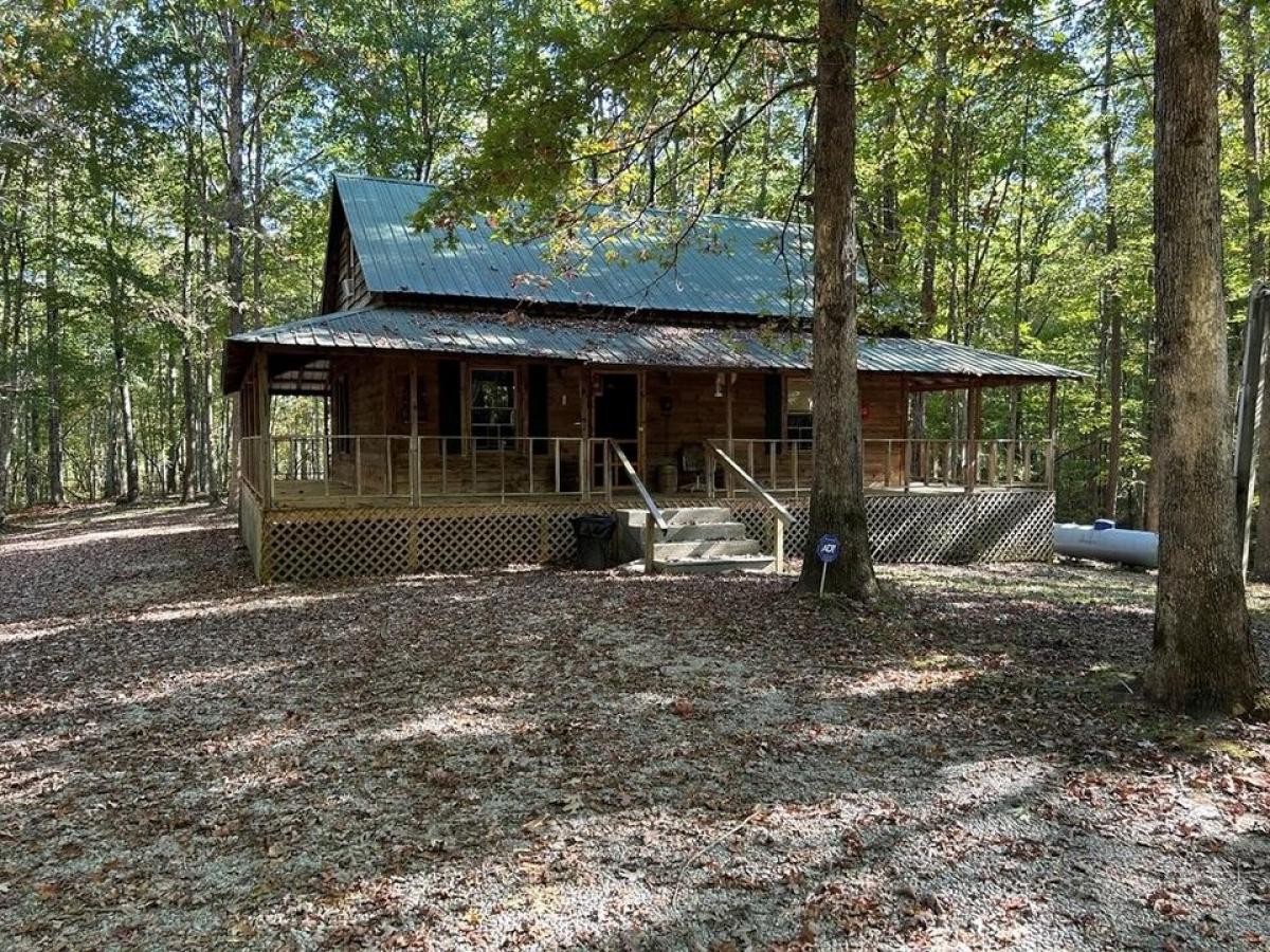 Picture of Home For Sale in Jamestown, Tennessee, United States