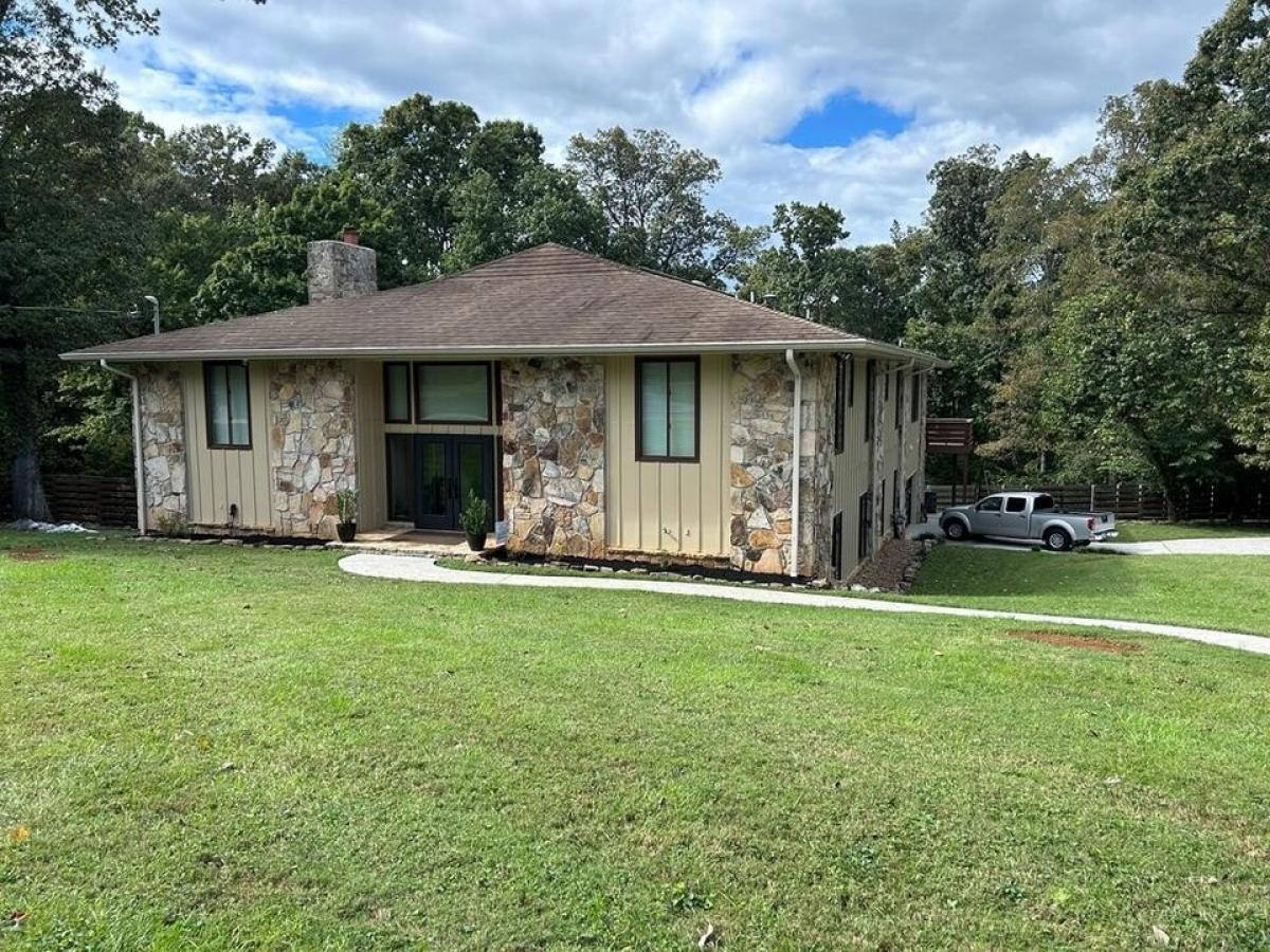 Picture of Home For Sale in Knoxville, Tennessee, United States