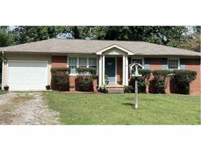 Home For Sale in Cookeville, Tennessee