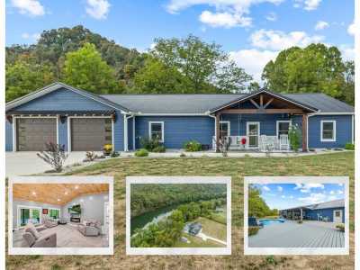 Home For Sale in Celina, Tennessee