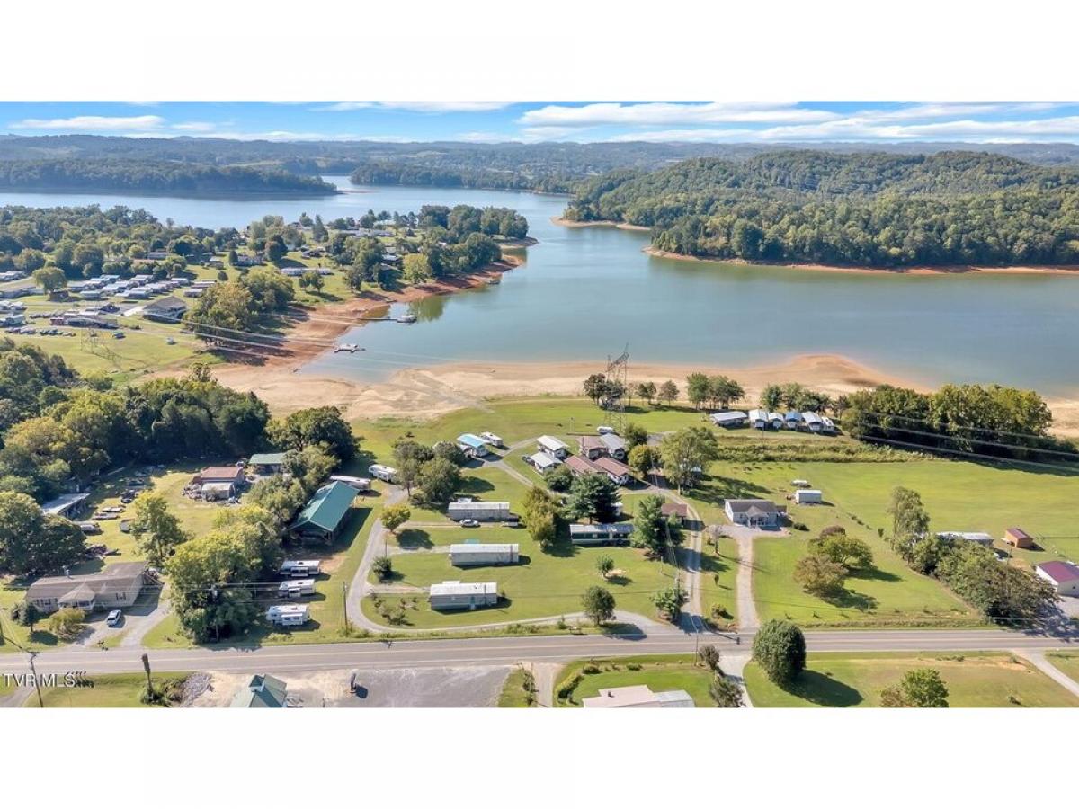 Picture of Home For Sale in Mooresburg, Tennessee, United States