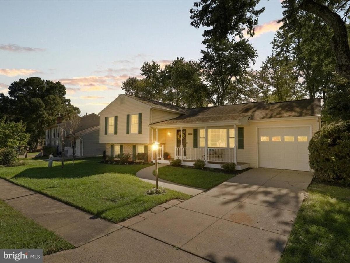 Picture of Home For Sale in Burke, Virginia, United States