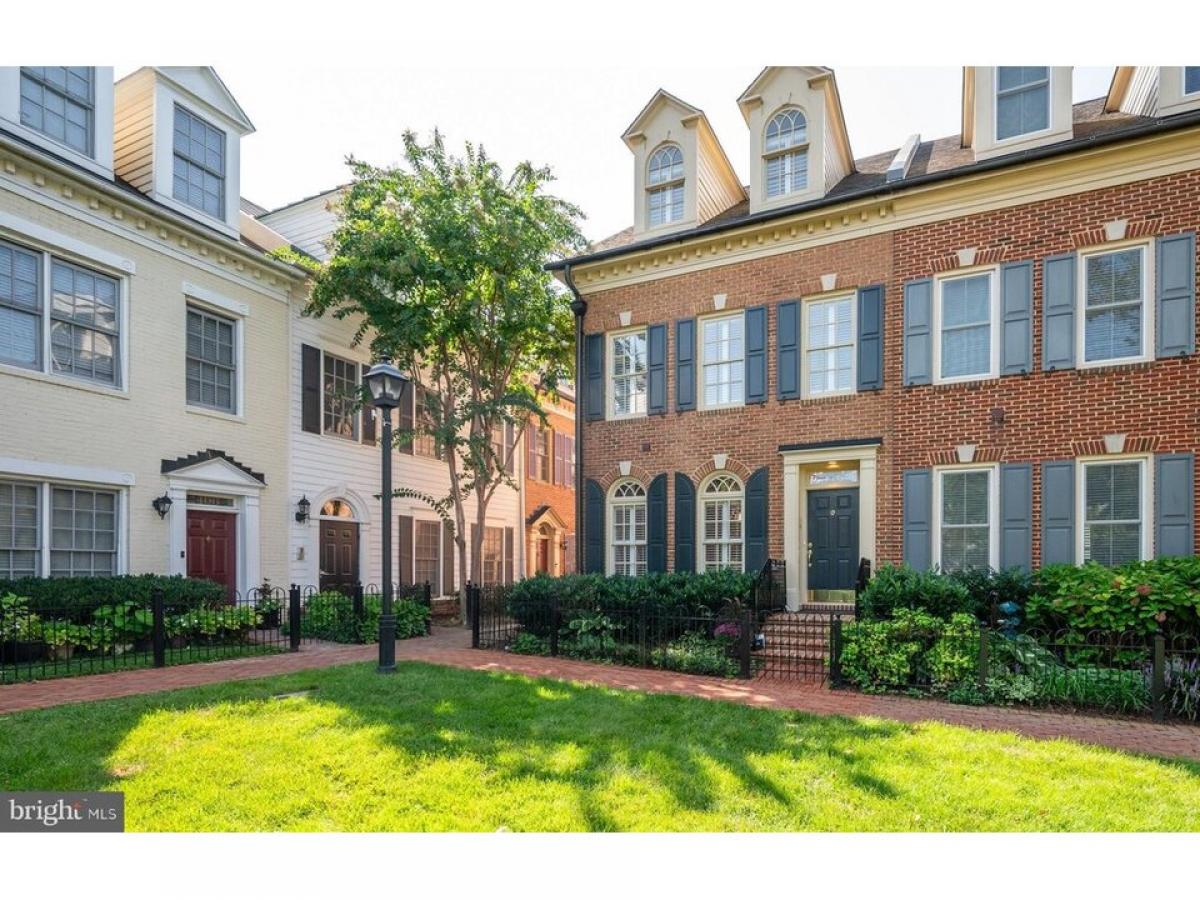 Picture of Home For Sale in Alexandria, Virginia, United States