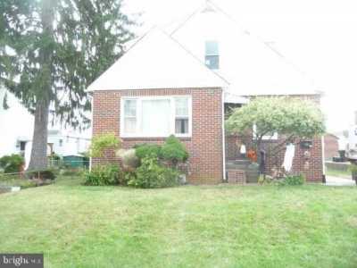 Home For Sale in Jenkintown, Pennsylvania