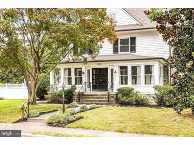 Home For Sale in Elkins Park, Pennsylvania