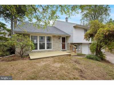 Home For Sale in Broomall, Pennsylvania