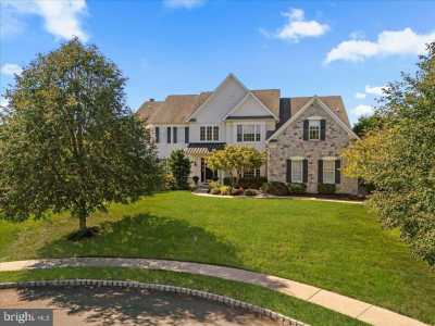 Home For Sale in Jamison, Pennsylvania