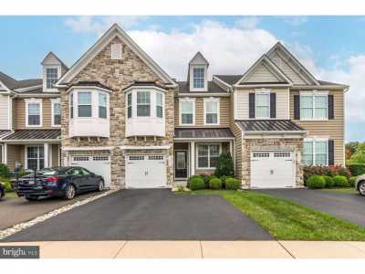 Home For Sale in Chalfont, Pennsylvania