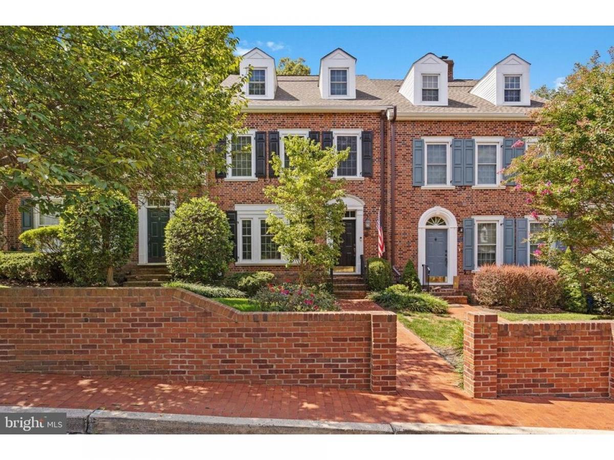 Picture of Home For Sale in Washington Crossing, Pennsylvania, United States