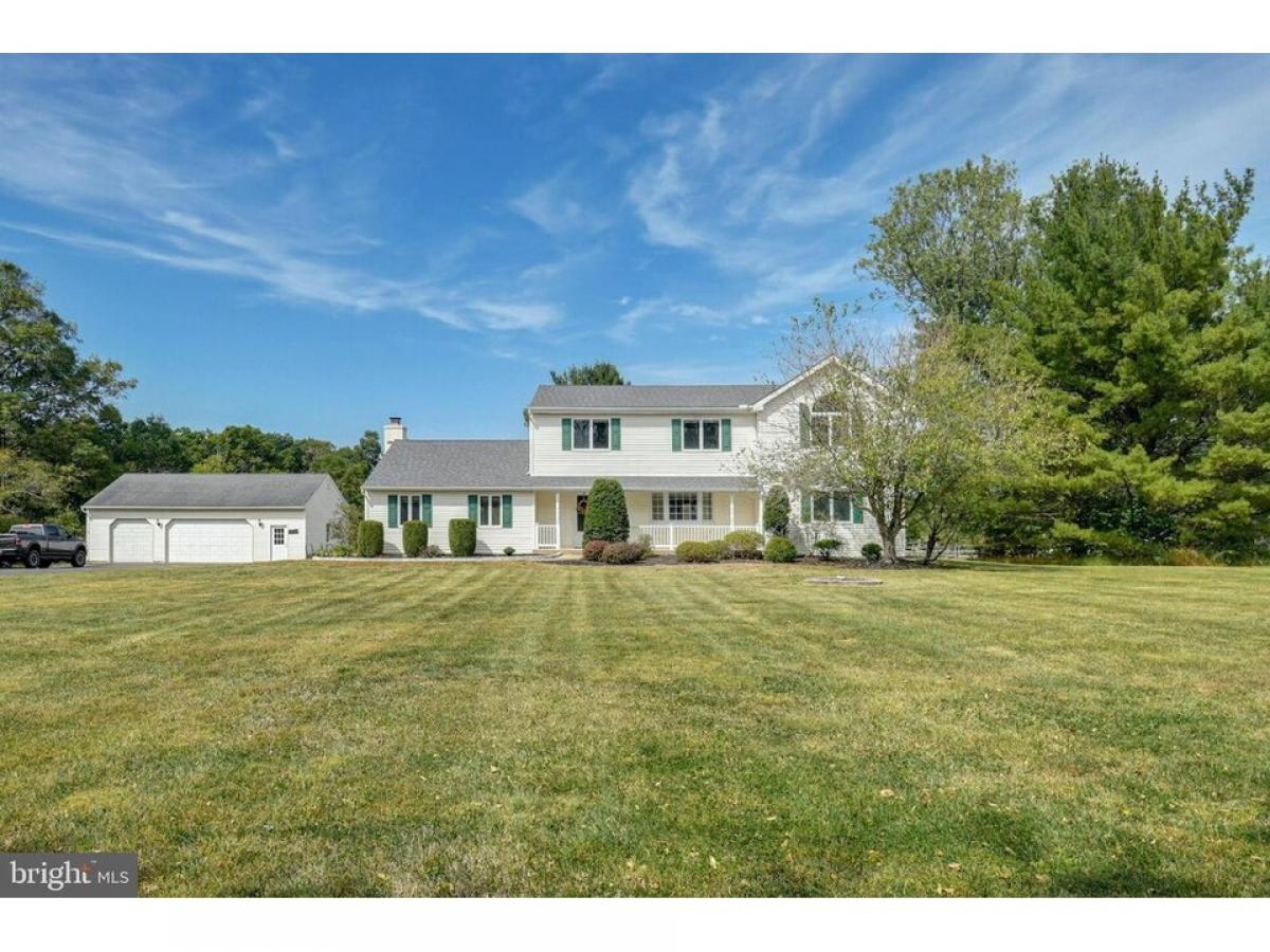 Picture of Home For Sale in Pipersville, Pennsylvania, United States