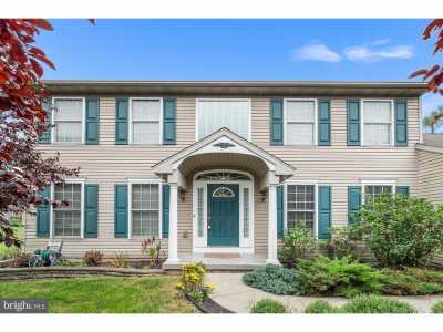 Home For Sale in Douglassville, Pennsylvania