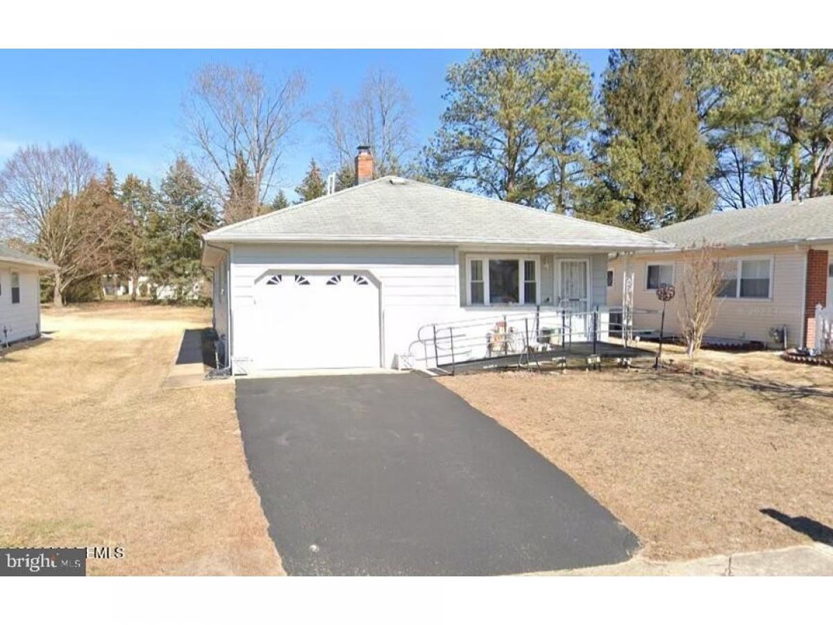 Picture of Home For Sale in Toms River, New Jersey, United States