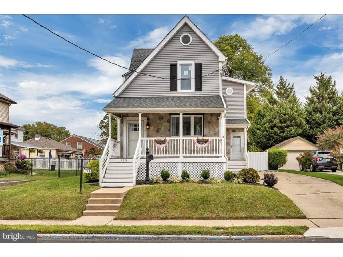 Picture of Home For Sale in Audubon, New Jersey, United States