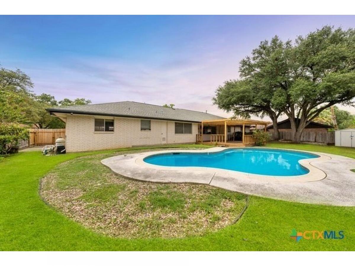 Picture of Home For Sale in Windcrest, Texas, United States