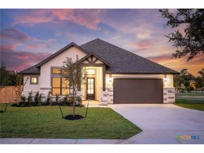 Home For Sale in Seguin, Texas