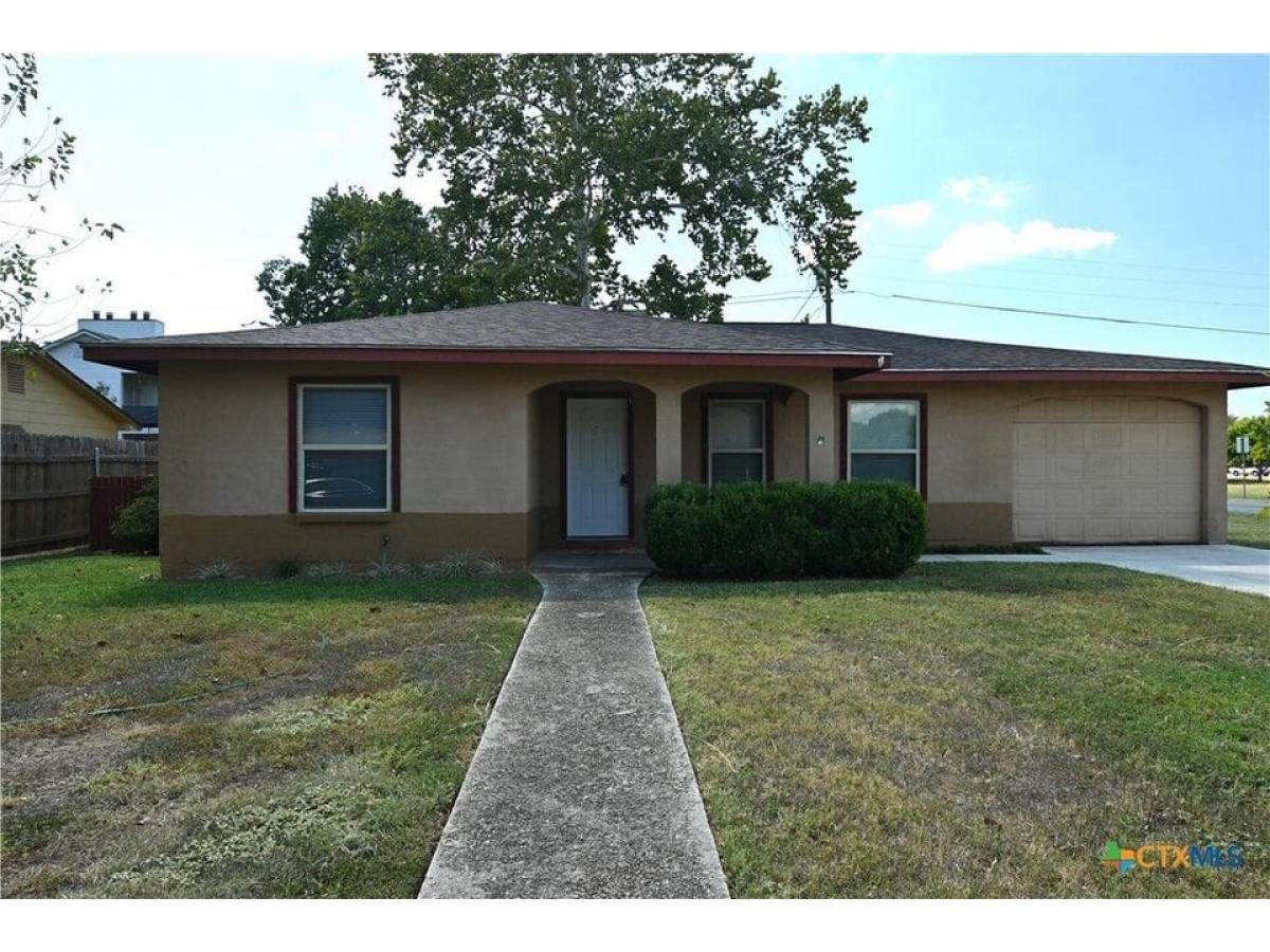 Picture of Home For Sale in Seguin, Texas, United States