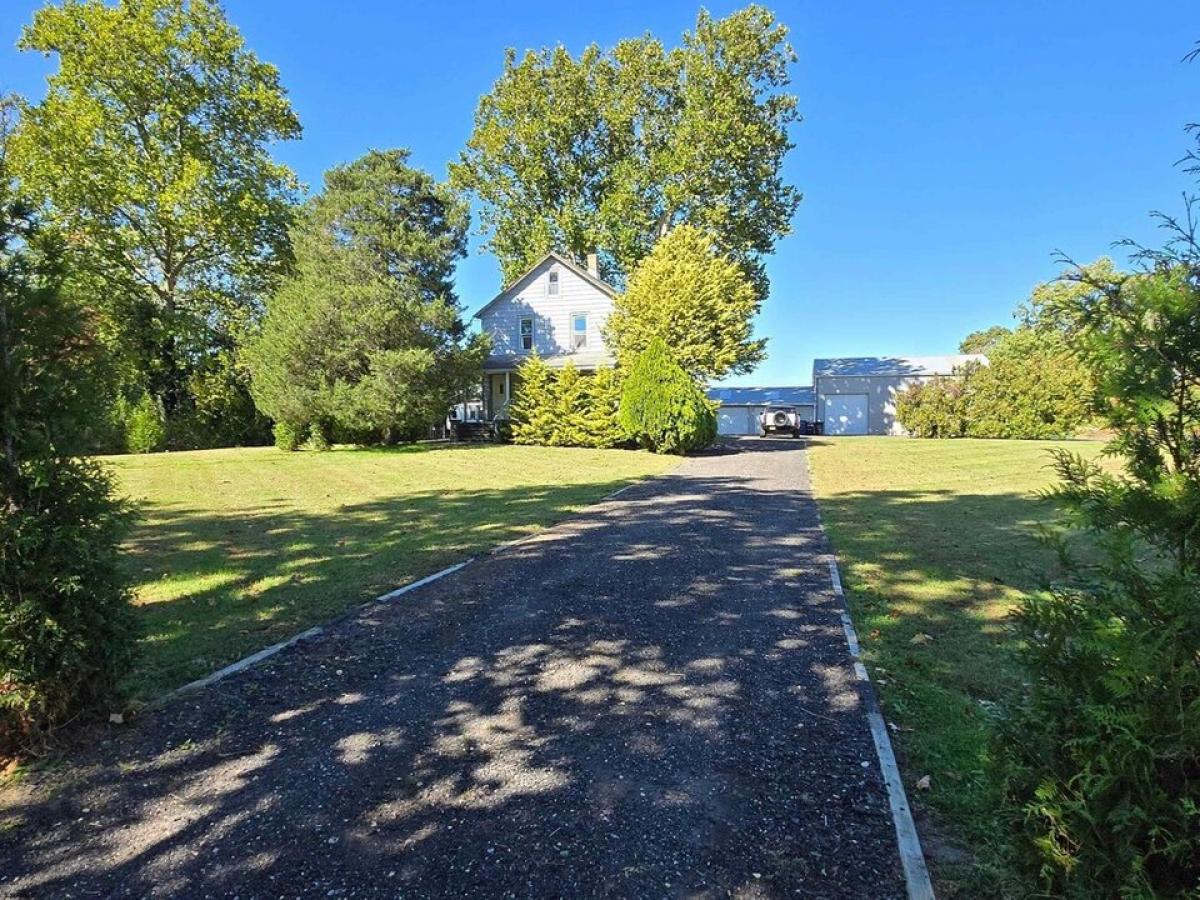 Picture of Home For Sale in Hammonton, New Jersey, United States