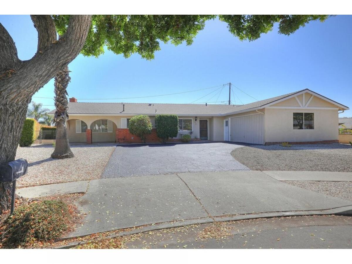 Picture of Home For Sale in Santa Barbara, California, United States